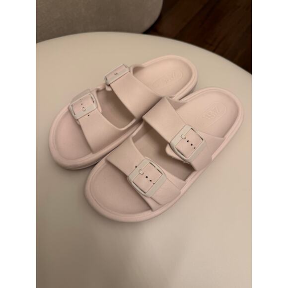 Zara Other - Zara girls Pool slides